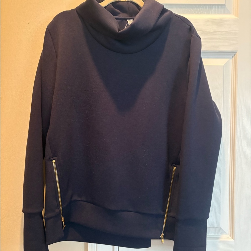 Addison Bay Pullover - Picture 2 of 3